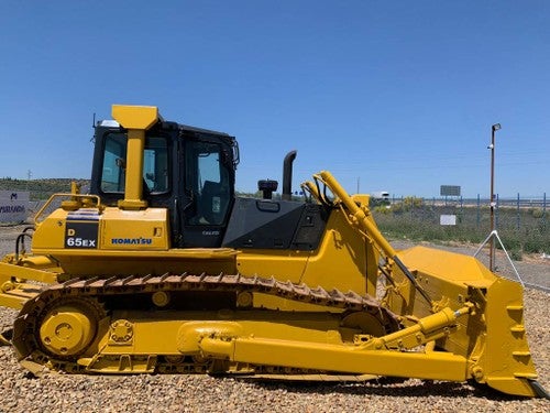 Komatsu D65EX-15E0