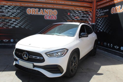 MERCEDES-BENZ Clase GLA 200d 8G-DCT