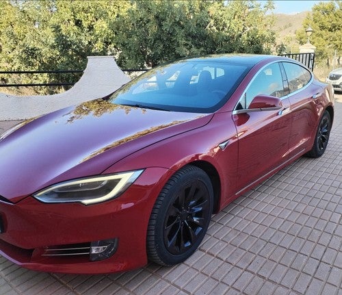 TESLA Model S 75D