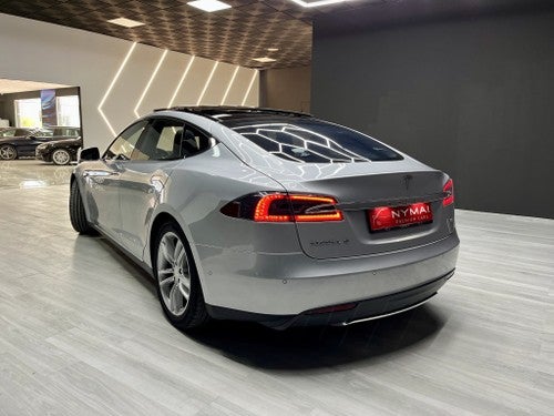 TESLA Model S 85 RWD