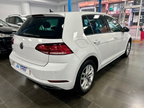 VOLKSWAGEN Golf 1.6TDI Advance 85kW