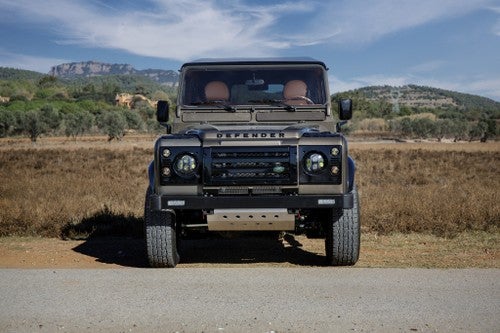 LAND-ROVER Defender 110 2.5Td5 SW S