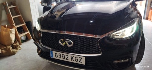 INFINITI Q30 1.5d Premium 7DCT