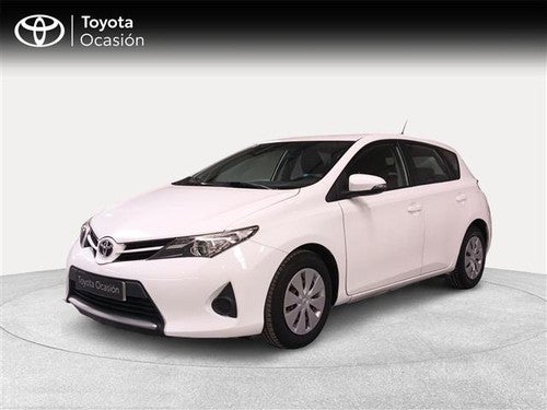 TOYOTA Auris 90D Live