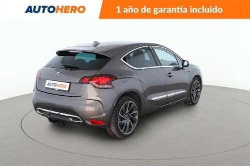 DS Automobiles DS 4 2.0 Blue-HDi Sport