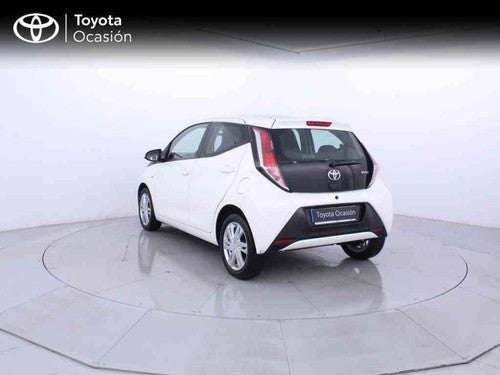 Toyota Aygo 1.0 70 x-play