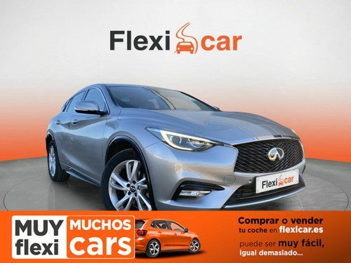 INFINITI Q30 1.6tc Premium Tech 7DCT 156