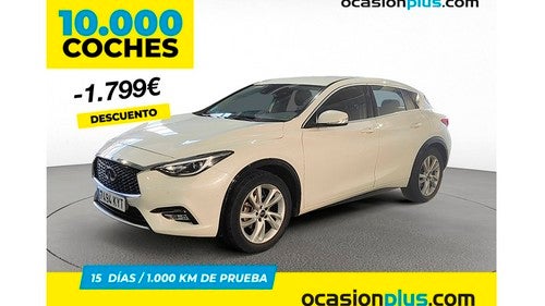 INFINITI Q30 1.6tc Premium Tech 7DCT 156