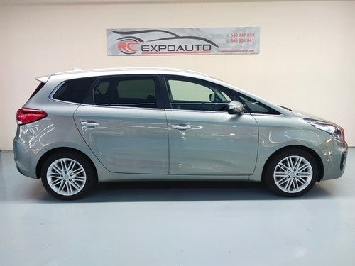 KIA Carens 1.6 GDi 99kW (135CV) Drive