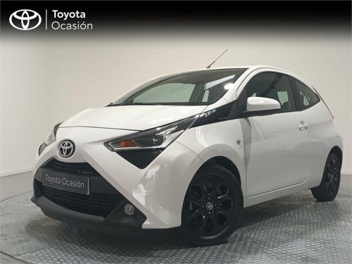 TOYOTA Aygo 3P x-play 70 Manual