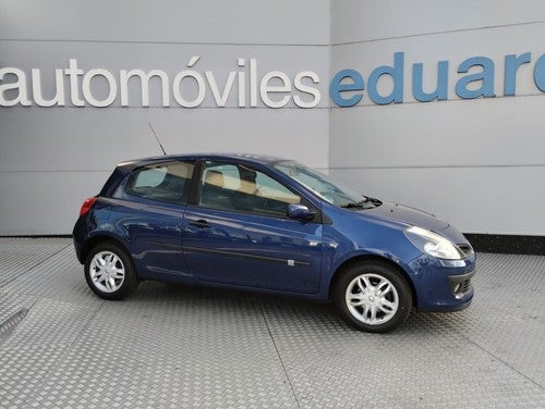 RENAULT Clio 1.4 Confort Dynamique