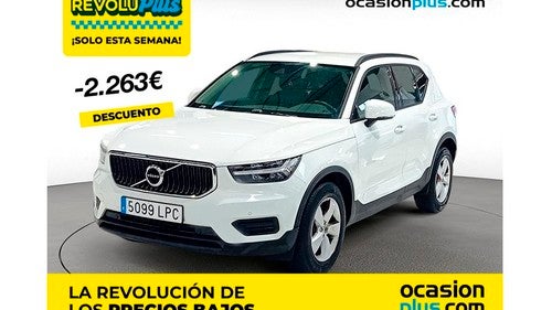 VOLVO XC40 T3 Momentum Core