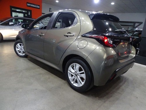 MAZDA Mazda2 2 1.5 85 kW (116 CV) CVT Centre-line