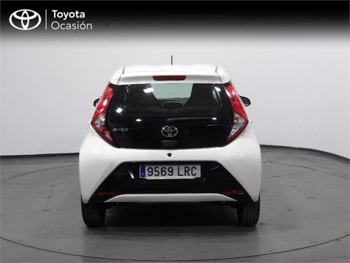 TOYOTA Aygo AYGO 5 Puertas x-play 70 Manual 5v