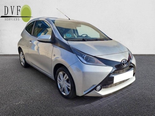 TOYOTA Aygo 1.0 VVT-i x-play x-shift