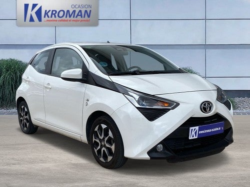 TOYOTA Aygo 1.0 VVT-i x-play Business