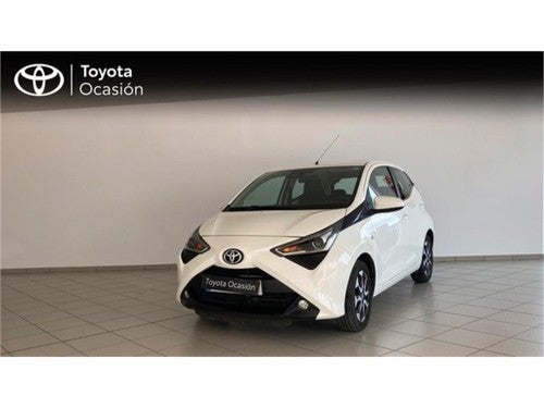 TOYOTA Aygo 5 Puertas x-play 70 Manual 5v