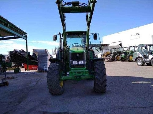 John Deere 6820