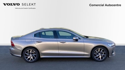 VOLVO 564 MOMENTUM PRO, B4 MILD-HYBRID