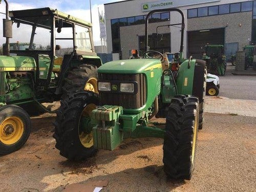 John Deere 5515 