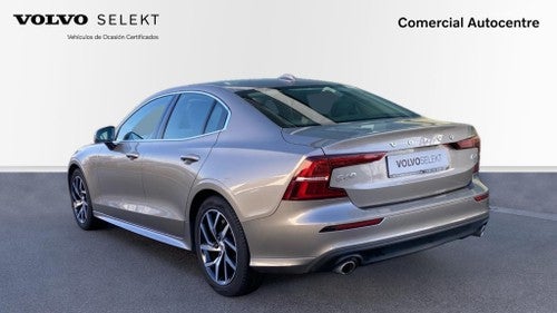 VOLVO 564 MOMENTUM PRO, B4 MILD-HYBRID