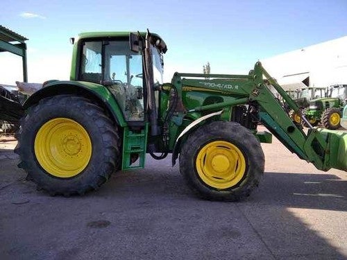 John Deere 6820 