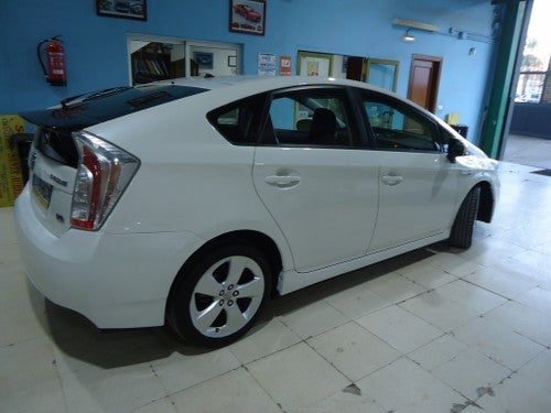 TOYOTA Prius 1.8 HSD Advance