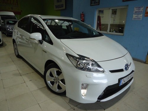 TOYOTA Prius 1.8 HSD Advance