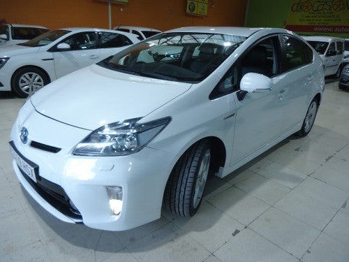 TOYOTA Prius 1.8 HSD Advance