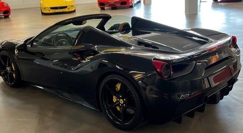 FERRARI 488 Spider 