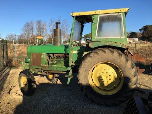 John Deere 3135 