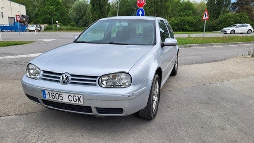 VOLKSWAGEN Golf 1.6 Highline 105