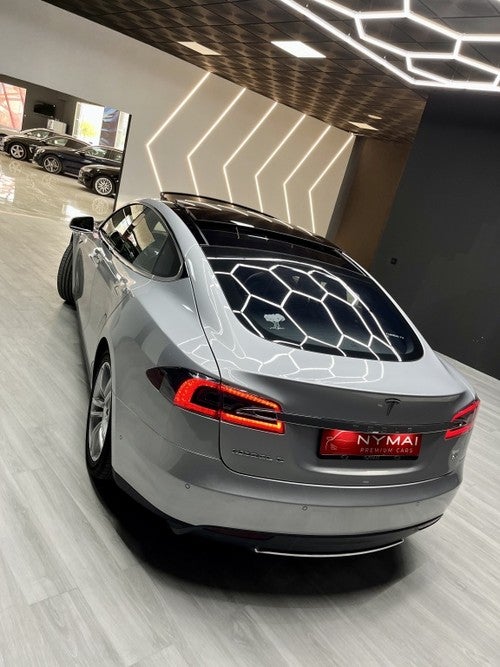 TESLA Model S 85 RWD