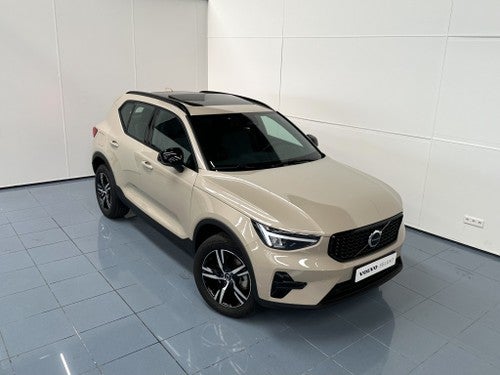 VOLVO XC40 B3 Core Dark Aut.