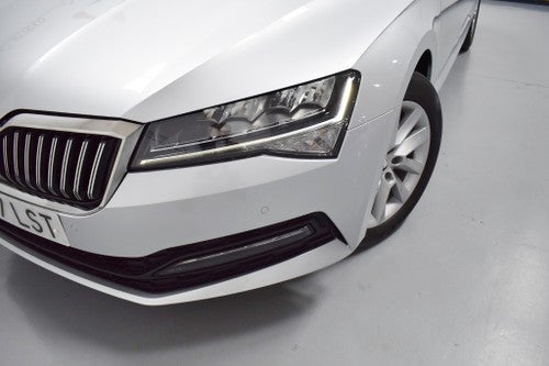 SKODA Superb 2.0TDI AdBlue Ambition DSG 90kW