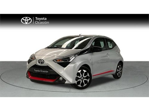 TOYOTA Aygo 5 Puertas x-play 70 Manual 5v