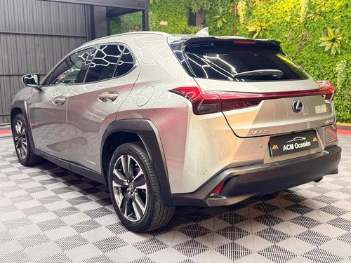 LEXUS UX 2.0 250h Executive Navigation