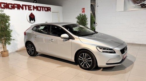 VOLVO V40 D2 Aut. 120