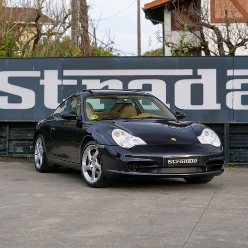 PORSCHE 911 Carrera 4 Coupé