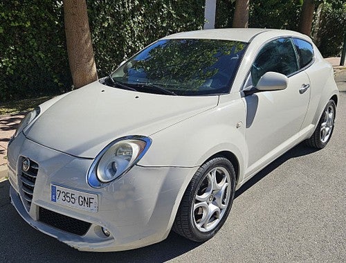 ALFA ROMEO MiTo 1.3JTDm Distinctive 90