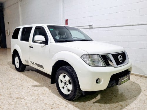 NISSAN Pathfinder 2.5dCi SE