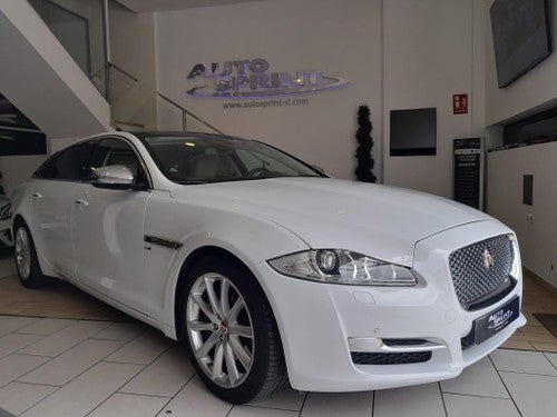 JAGUAR XJ 3.0 SC LWB Premium Luxury AWD Aut.