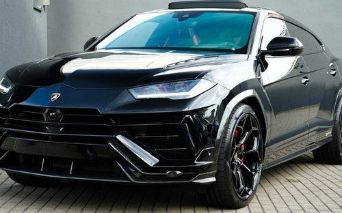 LAMBORGHINI Urus Performante