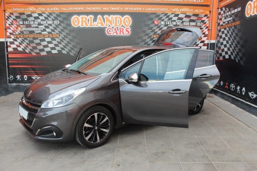 PEUGEOT 208 1.2 PureTech S&S Signature 110