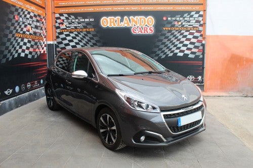 PEUGEOT 208 1.2 PureTech S&S Signature 110