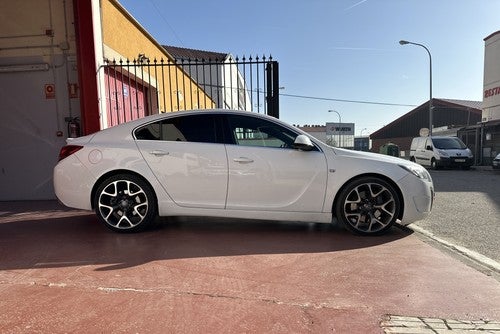 OPEL Insignia 2.8 V6 Turbo OPC