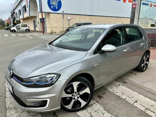 VOLKSWAGEN Golf e-Golf ePower