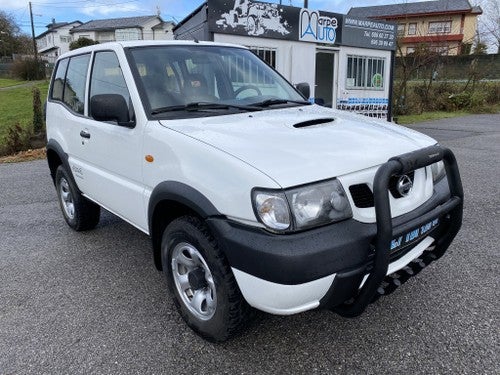 NISSAN Terrano 2.7 TDI Comfort