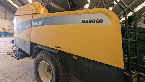 New Holland BB9060