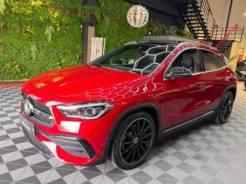 MERCEDES-BENZ Clase GLA 200d 8G-DCT